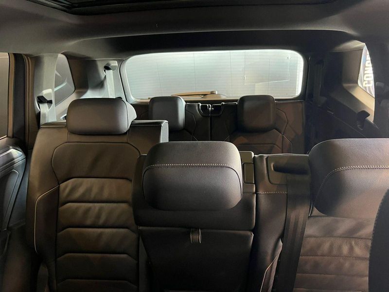 Volkswagen Tiguan Allspac R-Line 350 TSI 2.0 4×4 2021/2021 CONCEPT MOTORS PASSO FUNDO / Carros no Vale