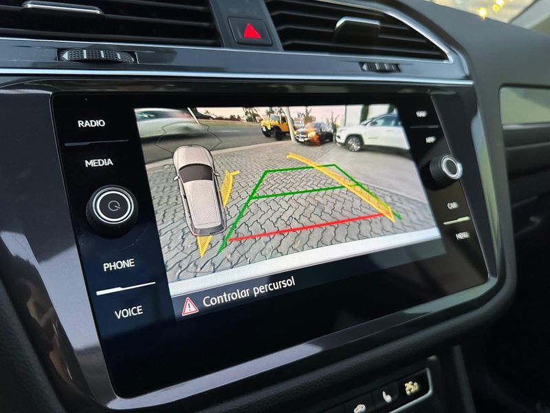 Volkswagen Tiguan Allspac R-Line 350 TSI 2.0 4×4 2019/2020 CONCEPT MOTORS PASSO FUNDO / Carros no Vale