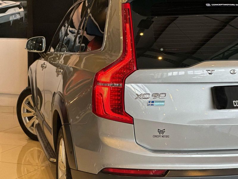Volvo XC 90 T-6 MOMENTUM 2.0 320cv 5P 2015/2016 CONCEPT MOTORS PASSO FUNDO / Carros no Vale