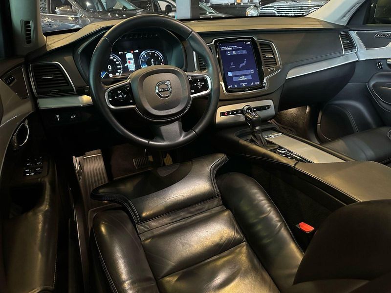 Volvo XC 90 T-6 MOMENTUM 2.0 320cv 5P 2015/2016 CONCEPT MOTORS PASSO FUNDO / Carros no Vale