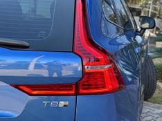 Volvo XC60 T-8 R-DESIGN 2.0 (HÃ­brido) 2019/2020 CONCEPT MOTORS PASSO FUNDO / Carros no Vale