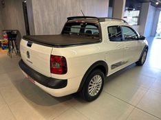 Volkswagen Saveiro W/ CD ROCK MB 2015/2016 ENZO MULTIMARCAS CAXIAS DO SUL / Carros no Vale