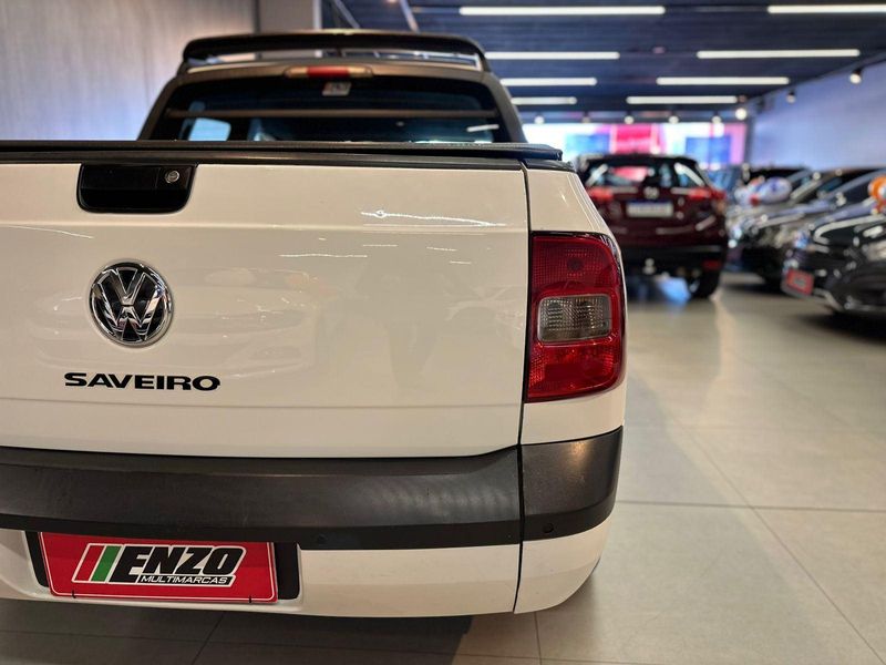 Volkswagen Saveiro W/ CD ROCK MB 2015/2016 ENZO MULTIMARCAS CAXIAS DO SUL / Carros no Vale