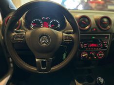 Volkswagen Saveiro W/ CD ROCK MB 2015/2016 ENZO MULTIMARCAS CAXIAS DO SUL / Carros no Vale