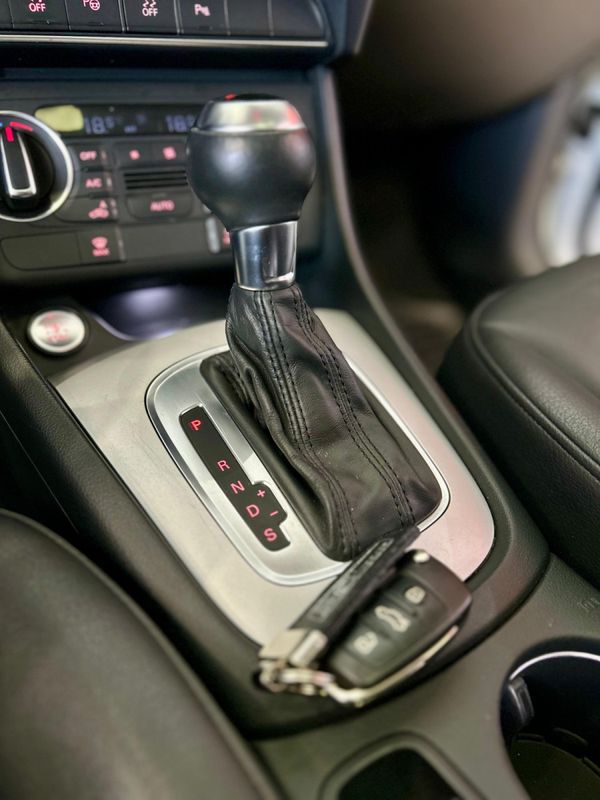 Audi Q3 2.0 TFSI Quat 170/180cv S-tronic 2018/2018 PC VEÍCULOS SANTA CRUZ DO SUL / Carros no Vale