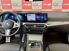 BMW 330e M Sport 2.0 Turbo (Híbrido) 2023/2024 PC VEÍCULOS SANTA CRUZ DO SUL / Carros no Vale