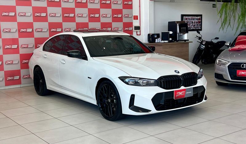 BMW 330e M Sport 2.0 Turbo (Híbrido) 2023/2024 PC VEÍCULOS SANTA CRUZ DO SUL / Carros no Vale