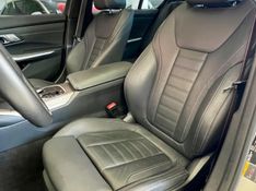 BMW 330e M Sport 2.0 Turbo (Híbrido) 2023/2024 PC VEÍCULOS SANTA CRUZ DO SUL / Carros no Vale