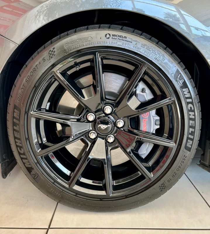 Ford Mustang Black Shadow 5.0 V8 2020/2020 PC VEÍCULOS SANTA CRUZ DO SUL / Carros no Vale