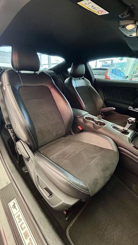 Ford Mustang Black Shadow 5.0 V8 2020/2020 PC VEÍCULOS SANTA CRUZ DO SUL / Carros no Vale