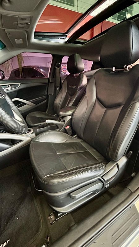 Hyundai Veloster 1.6 16V 140cv 2012/2013 PC VEÍCULOS SANTA CRUZ DO SUL / Carros no Vale