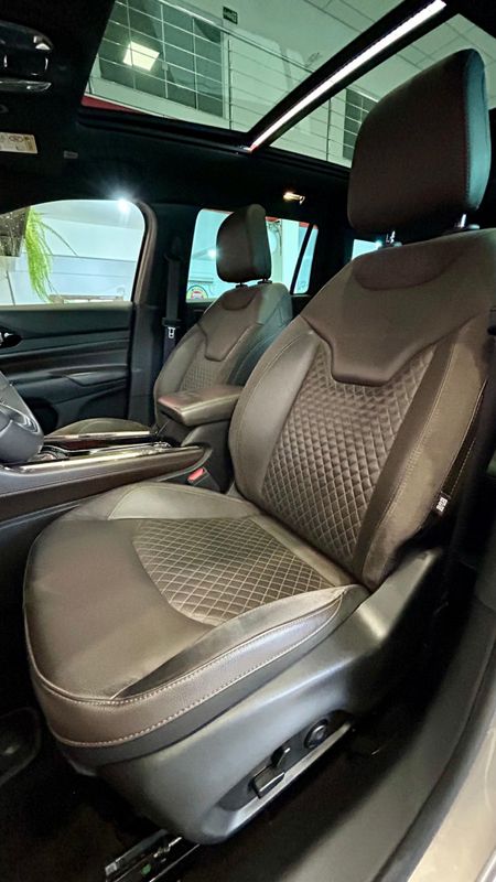 Jeep Commander Overl TD380 2.0 4×4 Die 2022/2022 PC VEÍCULOS SANTA CRUZ DO SUL / Carros no Vale