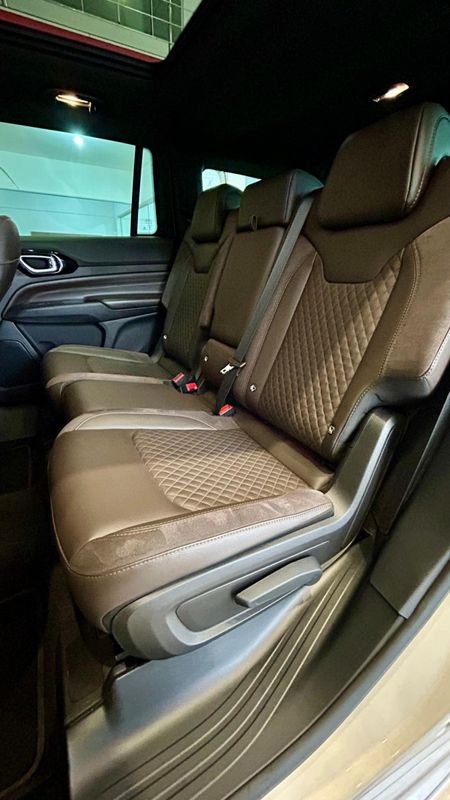 Jeep Commander Overl TD380 2.0 4×4 Die 2022/2022 PC VEÍCULOS SANTA CRUZ DO SUL / Carros no Vale