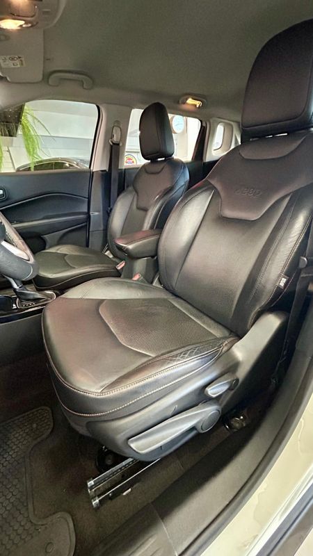 Jeep COMPASS LIMITED 2.0 4×2 16V 2017/2017 PC VEÍCULOS SANTA CRUZ DO SUL / Carros no Vale