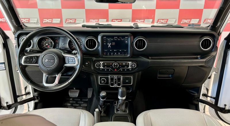 Jeep Wrangler SAHARA Overland 2.0 4×4 2019/2019 PC VEÍCULOS SANTA CRUZ DO SUL / Carros no Vale