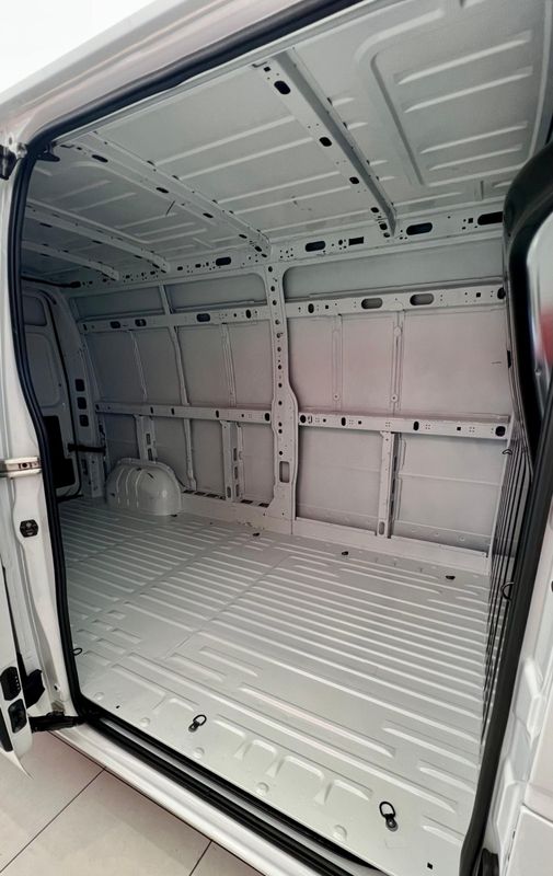 Renault Master 2.3 DCi Extra Furgão 16V 2024/2025 PC VEÍCULOS SANTA CRUZ DO SUL / Carros no Vale