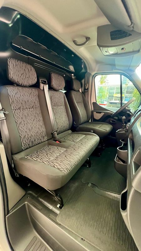 Renault Master 2.3 DCi Extra Furgão 16V 2024/2025 PC VEÍCULOS SANTA CRUZ DO SUL / Carros no Vale