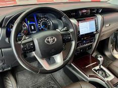 Toyota Hilux SW4 SRX 4×4 2.8 TDI 16V Dies 2019/2020 PC VEÍCULOS SANTA CRUZ DO SUL / Carros no Vale