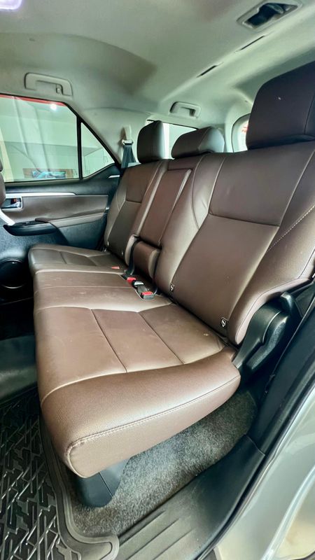 Toyota Hilux SW4 SRX 4×4 2.8 TDI 16V Dies 2019/2020 PC VEÍCULOS SANTA CRUZ DO SUL / Carros no Vale