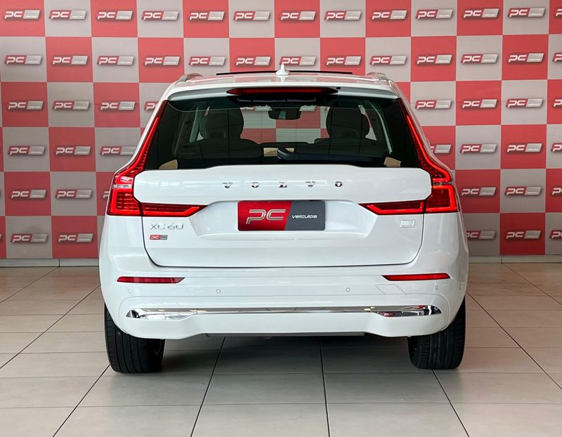 Volvo XC 60 T-8 Ultimate 2.0 AWD (Híbrido) 2023/2024 PC VEÍCULOS SANTA CRUZ DO SUL / Carros no Vale