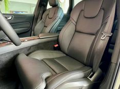 Volvo XC 60 T-8 Ultimate 2.0 AWD (Híbrido) 2023/2024 PC VEÍCULOS SANTA CRUZ DO SUL / Carros no Vale