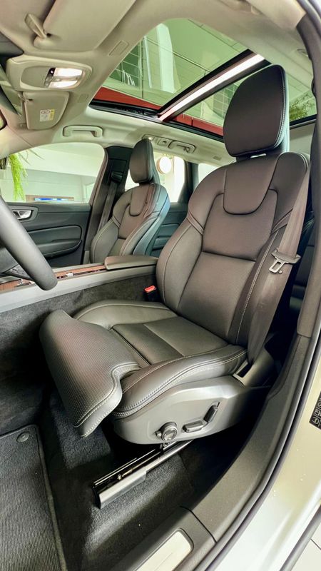 Volvo XC 60 T-8 Ultimate 2.0 AWD (Híbrido) 2023/2024 PC VEÍCULOS SANTA CRUZ DO SUL / Carros no Vale