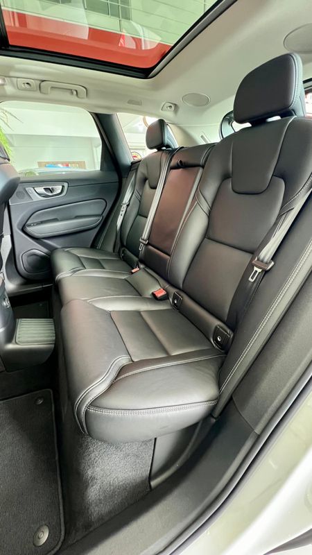 Volvo XC 60 T-8 Ultimate 2.0 AWD (Híbrido) 2023/2024 PC VEÍCULOS SANTA CRUZ DO SUL / Carros no Vale