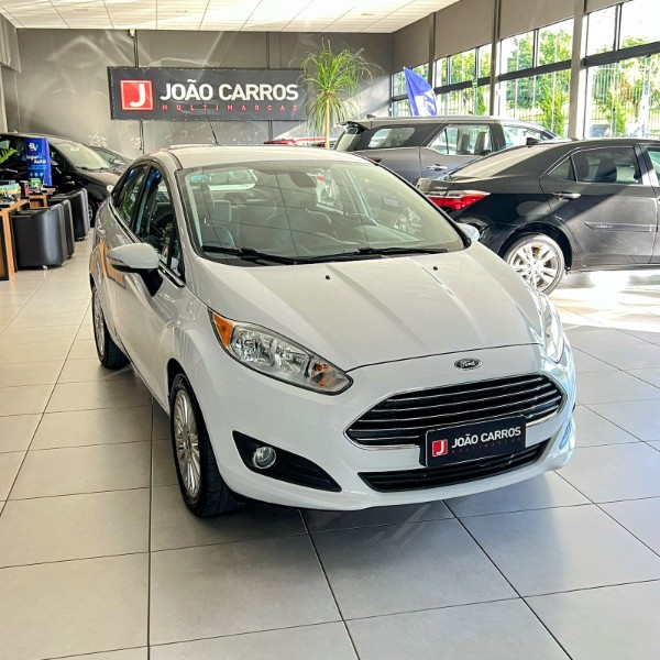 FORD FIESTA SEDAN TITANIUM 1.6 2014/2014 JOÃO CARROS MULTIMARCAS GUAPORÉ / Carros no Vale