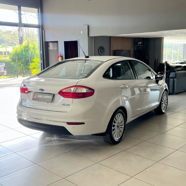 FORD FIESTA SEDAN TITANIUM 1.6 2014/2014 JOÃO CARROS MULTIMARCAS GUAPORÉ / Carros no Vale
