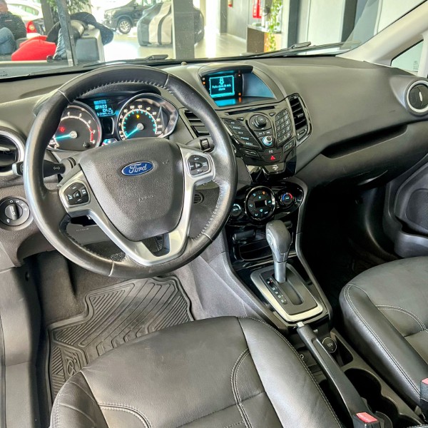 FORD FIESTA SEDAN TITANIUM 1.6 2014/2014 JOÃO CARROS MULTIMARCAS GUAPORÉ / Carros no Vale