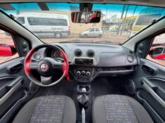 FIAT UNO VIVACE 1.0 8V FLEX 4P MEC. 2014/2014 AR MULTIMARCAS VENÂNCIO AIRES / Carros no Vale