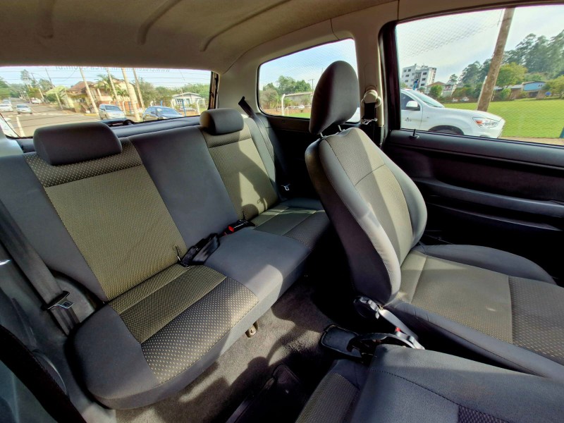 VOLKSWAGEN FOX CITY 1.0MI/ 1.0MI TOTAL FLEX 8V 3P 2008/2009 CRUZEIRO MULTIMARCAS CRUZEIRO DO SUL / Carros no Vale