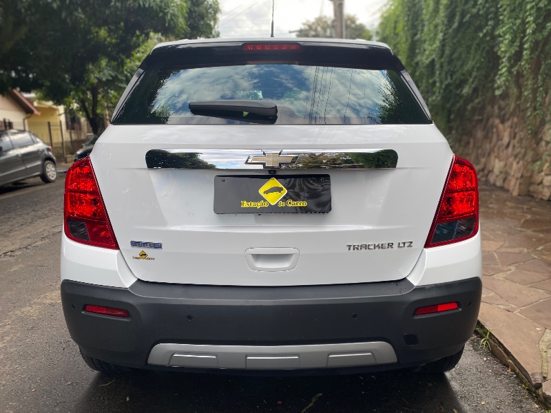 CHEVROLET TRACKER LTZ 1.8 16V 4X2 2014/2015 ESTAÇÃO DO CARRO ESTRELA / Carros no Vale