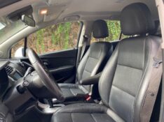 CHEVROLET TRACKER LTZ 1.8 16V 4X2 2014/2015 ESTAÇÃO DO CARRO ESTRELA / Carros no Vale