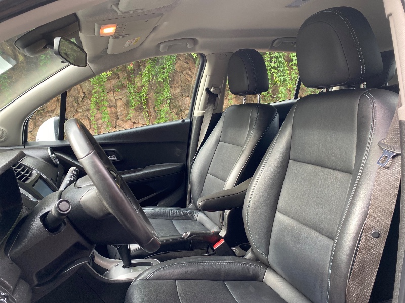 CHEVROLET TRACKER LTZ 1.8 16V 4X2 2014/2015 ESTAÇÃO DO CARRO ESTRELA / Carros no Vale