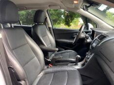 CHEVROLET TRACKER LTZ 1.8 16V 4X2 2014/2015 ESTAÇÃO DO CARRO ESTRELA / Carros no Vale
