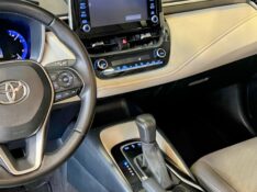 TOYOTA COROLLA 1.8 ALTIS PREMIUM 16V HÍBRIDO 2020/2020 JOÃO CARROS MULTIMARCAS GUAPORÉ / Carros no Vale