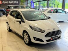 FORD FIESTA 1.6 SE HATCH 16V FLEX 4P MANUAL 2016/2016 JOÃO CARROS MULTIMARCAS GUAPORÉ / Carros no Vale
