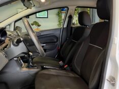 FORD FIESTA 1.6 SE HATCH 16V FLEX 4P MANUAL 2016/2016 JOÃO CARROS MULTIMARCAS GUAPORÉ / Carros no Vale