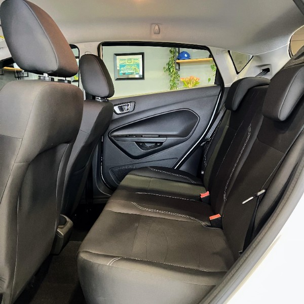 FORD FIESTA 1.6 SE HATCH 16V FLEX 4P MANUAL 2016/2016 JOÃO CARROS MULTIMARCAS GUAPORÉ / Carros no Vale