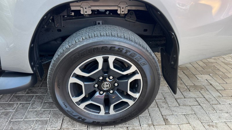 TOYOTA HILUX CAB.DUPLA SRX 2.8 /2022 IDEAL VEÍCULOS LAJEADO / Carros no Vale