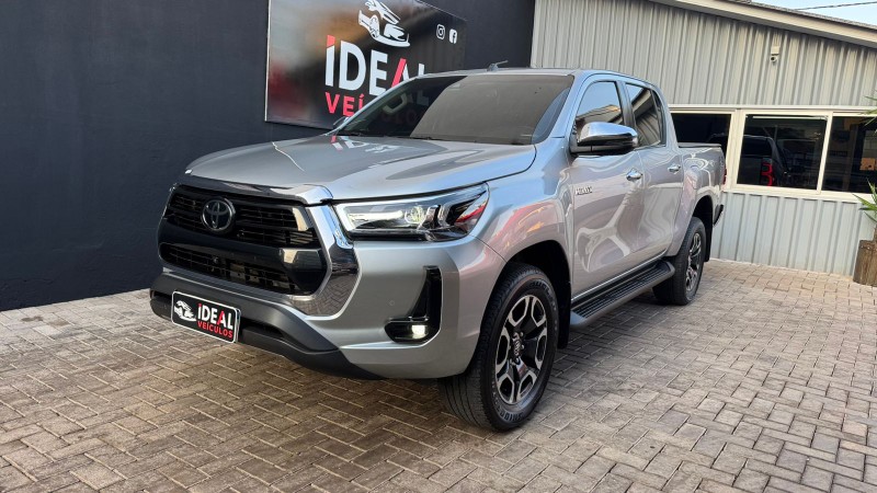 TOYOTA HILUX CAB.DUPLA SRX 2.8 /2022 IDEAL VEÍCULOS LAJEADO / Carros no Vale