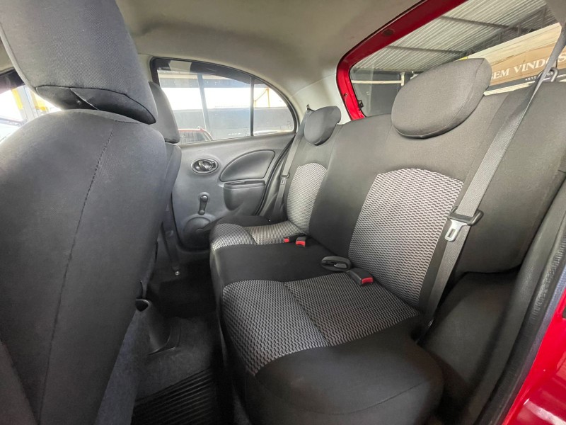 NISSAN MARCH 1.0 S 2015/2015 SANCCAR VEÍCULOS SANTA CRUZ DO SUL / Carros no Vale