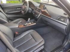 BMW 328i 2.0 ACTIVE 2012/2013 ALTERNATIVA VEÍCULOS LAJEADO / Carros no Vale