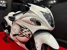 SUZUKI MOTOS GSX 1300 R HAYABUSA /2013 EXCLUSIVO VEÍCULOS SANTA CRUZ DO SUL / Carros no Vale
