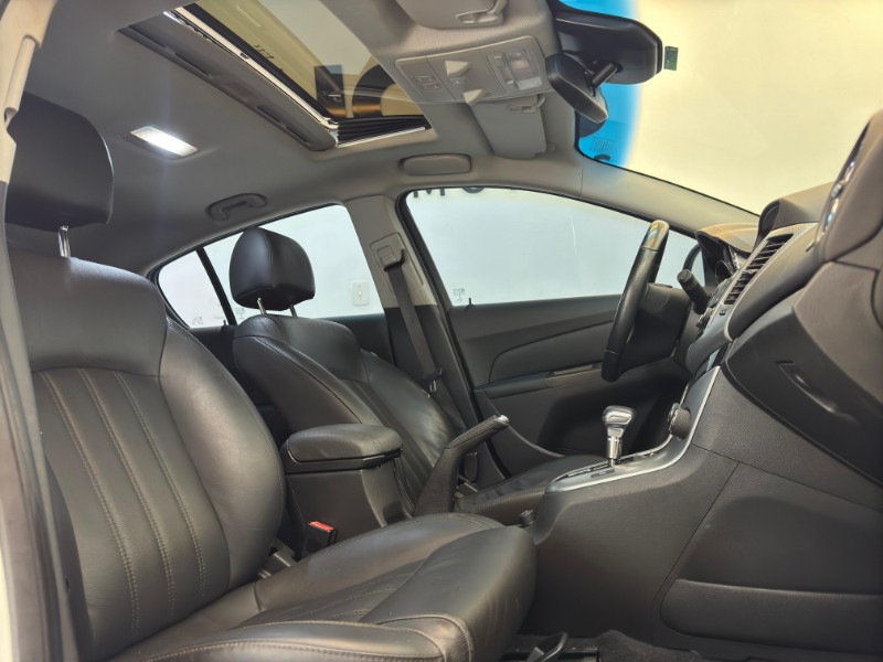 CHEVROLET CRUZE 1.8 LTZ 16V FLEX 4P AUTOMÁTICO 2014/2014 LUCAS AUTOMÓVEIS BOM RETIRO DO SUL / Carros no Vale