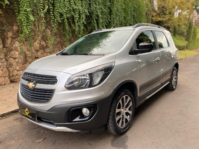 CHEVROLET SPIN ACTIV 1.8 2017/2018 ESTAÇÃO DO CARRO ESTRELA / Carros no Vale