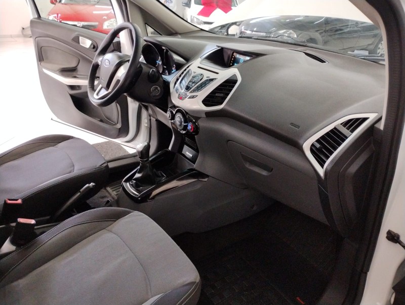 FORD ECOSPORT FREESTYLE 1.6 16V FLEX 5P 2014/2014 TIAGO AUTOMÓVEIS VENÂNCIO AIRES / Carros no Vale