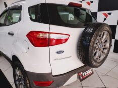 FORD ECOSPORT FREESTYLE 1.6 16V FLEX 5P 2014/2014 TIAGO AUTOMÓVEIS VENÂNCIO AIRES / Carros no Vale