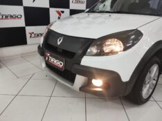 RENAULT SANDERO 1.6 STEPWAY 16V 2014/2014 TIAGO AUTOMÓVEIS VENÂNCIO AIRES / Carros no Vale
